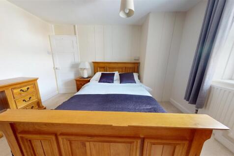 BEDROOM 2 PIC 2.jpg