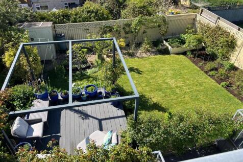 Garden from balcony.JPG