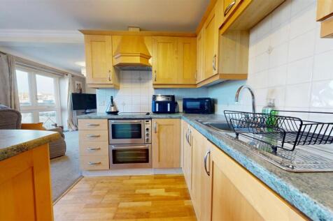 KITCHEN.jpg