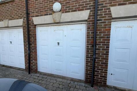 Garage.jpg