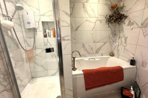 BATH PIC 2.jpg