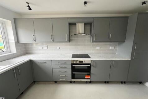 Plot 649 kitchen 2.jpg