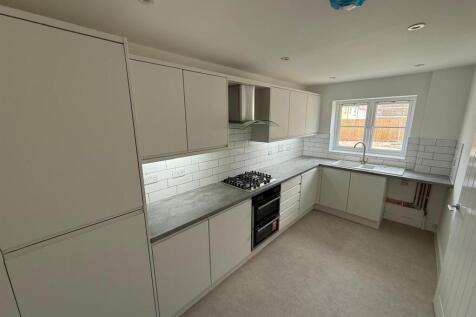 Plot 403 kitchen.jpeg