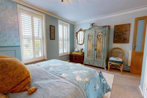Bedroom 1.4.jpg