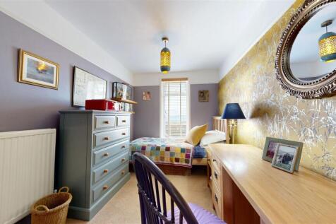 Bedroom 4.1.jpg