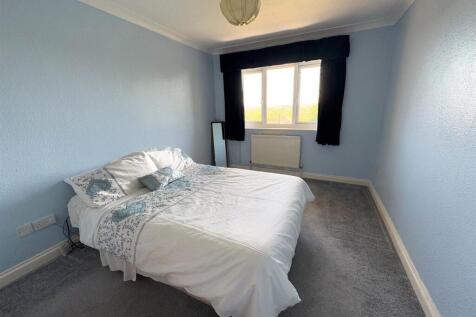 BEDROOM ONE.jpg