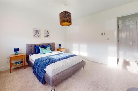Bedroom (57).jpg