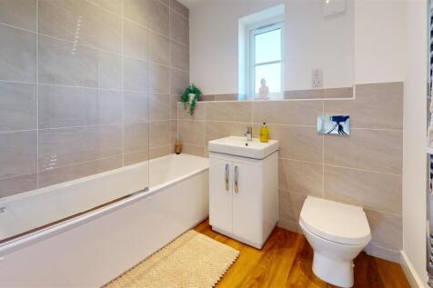 Bathroom (32).jpg
