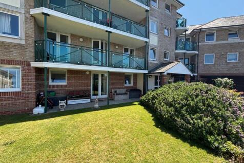 Patio and communal gardens.jpg