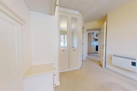 BEDROOM ONE PIC 2.jpg