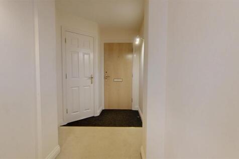 HALLWAY.jpg