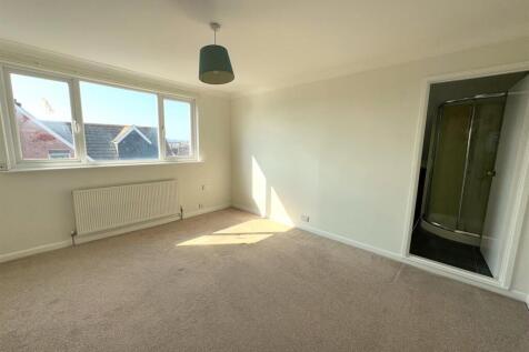 BEDROOM ONE PIC 1.jpg