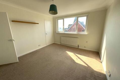 BEDROOM ONE PIC 2.jpg