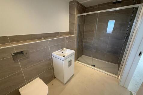 486 shower.jpg