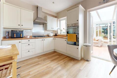 Kitchen (34).jpg