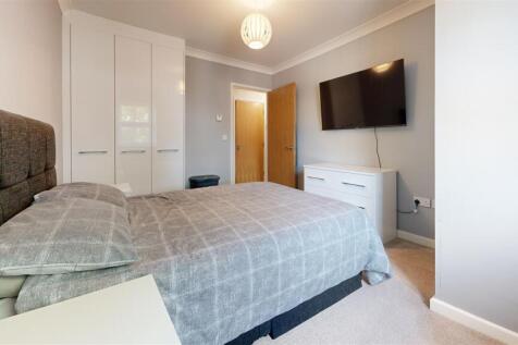 Bedroom (67).jpg