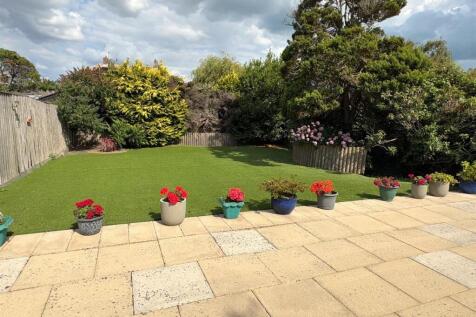 GARDEN 1.jpg