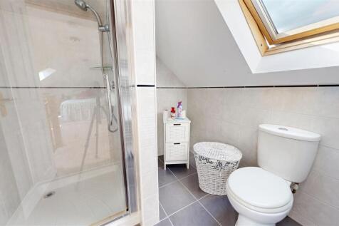 SHOWER ROOM.jpg