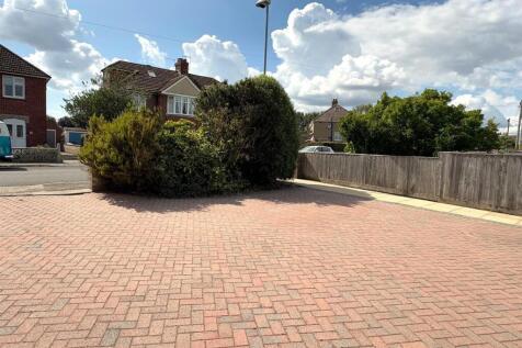 DRIVEWAY.jpg