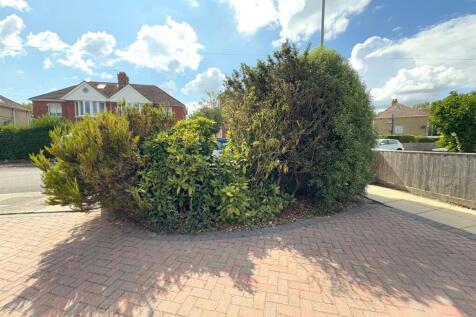 DRIVEWAY 2.jpg