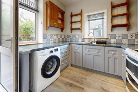 Kitchen (24).jpg