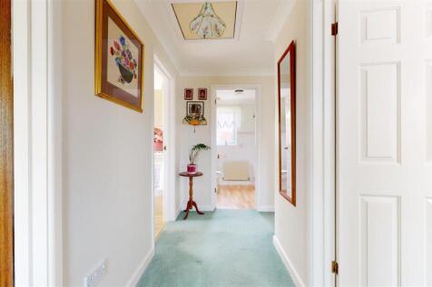 HALLWAY.jpg