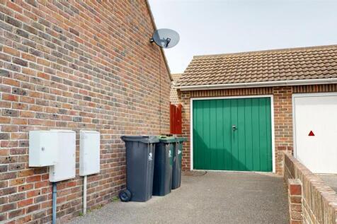 GARAGE.jpg