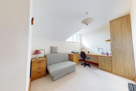 BEDROOM 3.jpg
