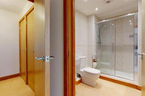 EN-SUITE.jpg