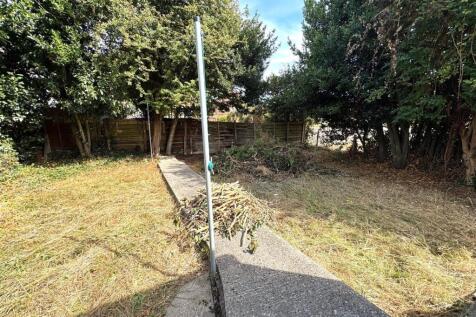 GARDEN 2.jpg