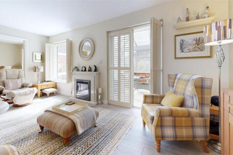 Living-Room 1.jpg