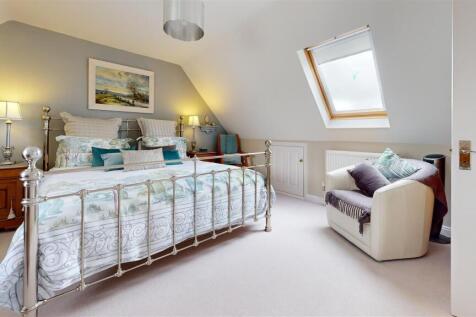 Bedroom (1).jpg