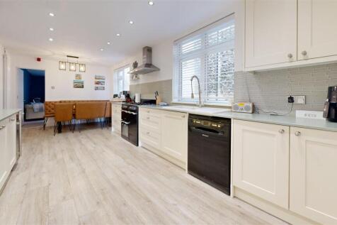 Kitchen (45).jpg