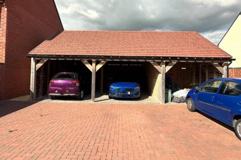 CARPORT.jpg