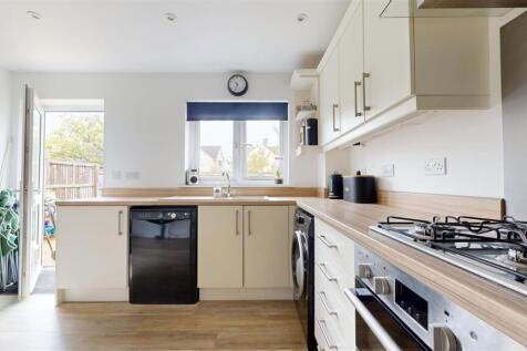 KITCHEN 2.jpg