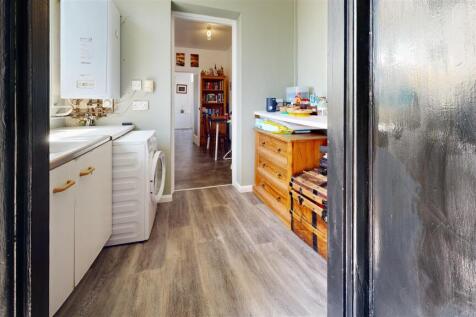 Bathroom (20).jpg