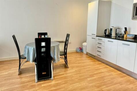 Lounge/Diner/Kitchen