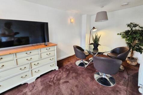 Lounge Dining Room