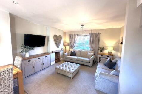 Open Plan Kitchen &amp; Family Room