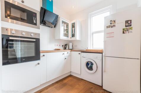 Flat 2, 20 Chestnut Road-4.jpg