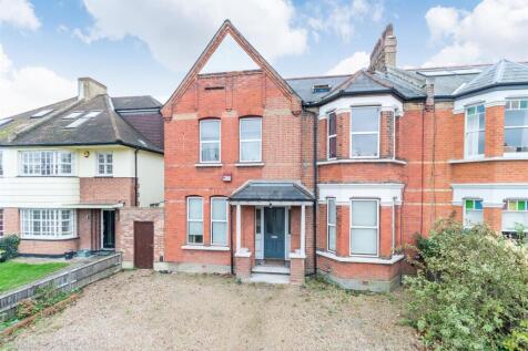 Flat 2 20 Chestnut Road-18.jpg
