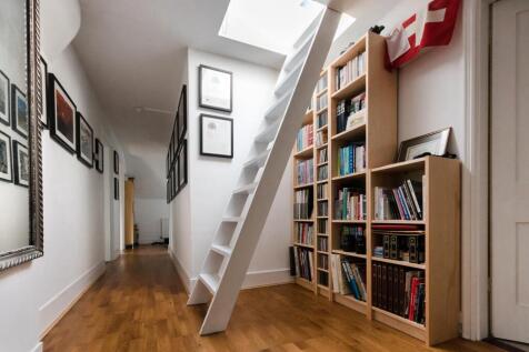 Hallway.jpg