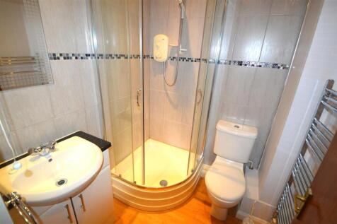 Bathroom.JPG