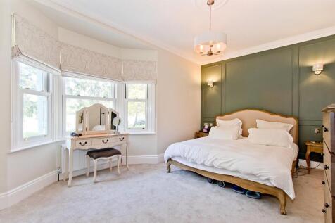 bed1.jpg