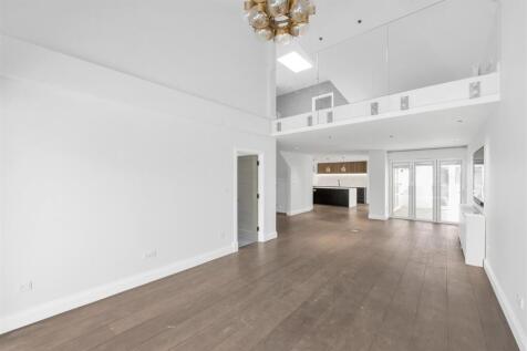 Burston-Drive-15.jpg