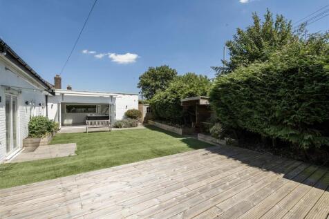 Burston-Drive-19.jpg