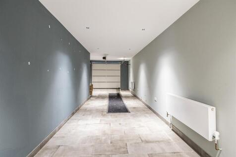 Burston-Drive-24.jpg