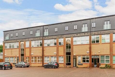 16817_daniels_estate_agents_25_woodland_court_16.j