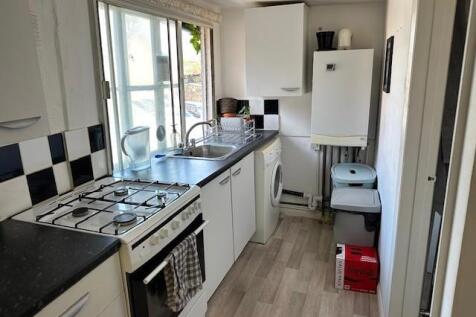 kitchen 1.jpg