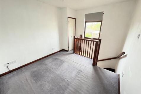 Bedroom 2.jpg